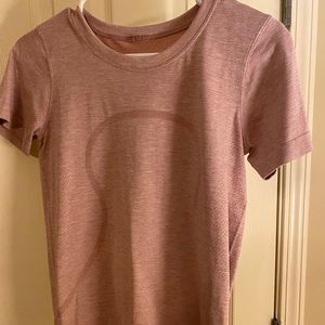 Women’s Lululemon T-shirt